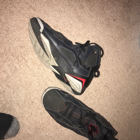 Shoes - Picture 2 of 6