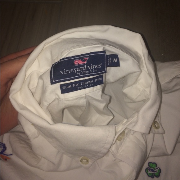 White Vineyard Vines Button Up - Picture 4 of 4