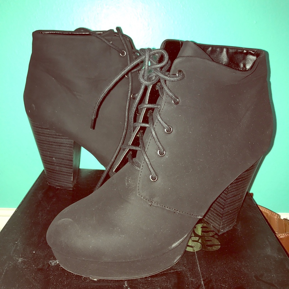 PRICE DROP. Lace up black heels