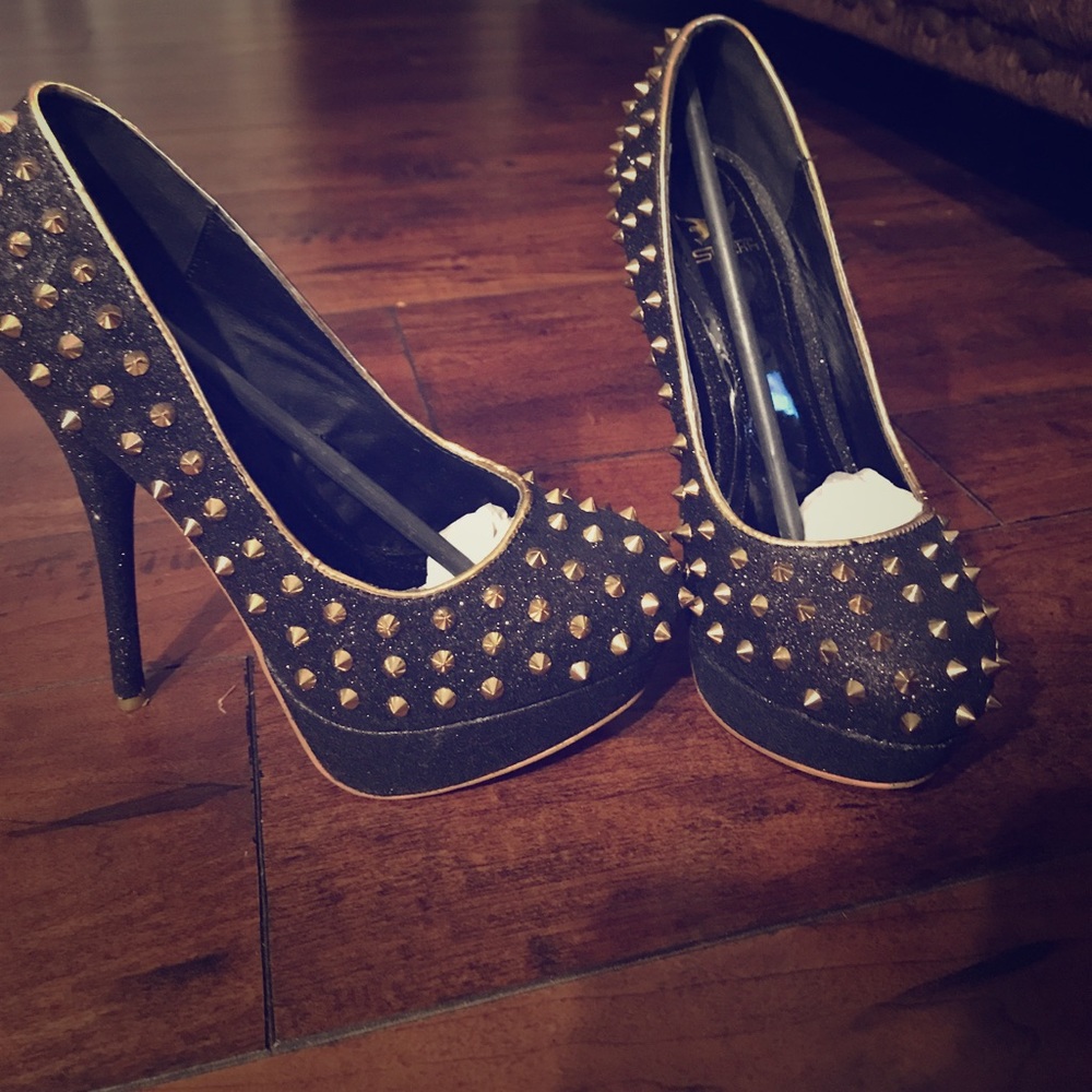 Black Glitter Gold Spike Pumps