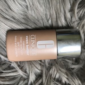 SALE✨Clinique Even Better Foundation -  SPF 15