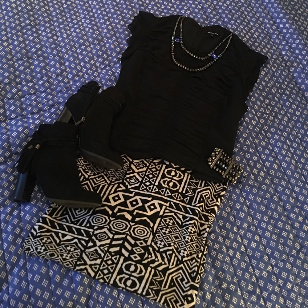 Black WhoWhatWear Ruffle Blouse 🖤