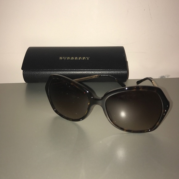 Burberry sunglasses main image 5