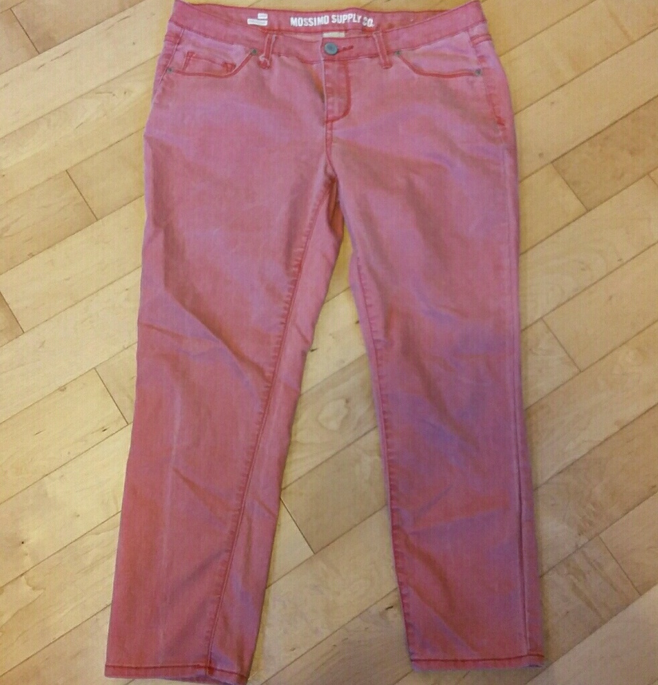 Salmon colored crop jeans