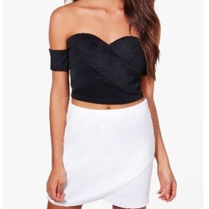 Off shoulder crop tops