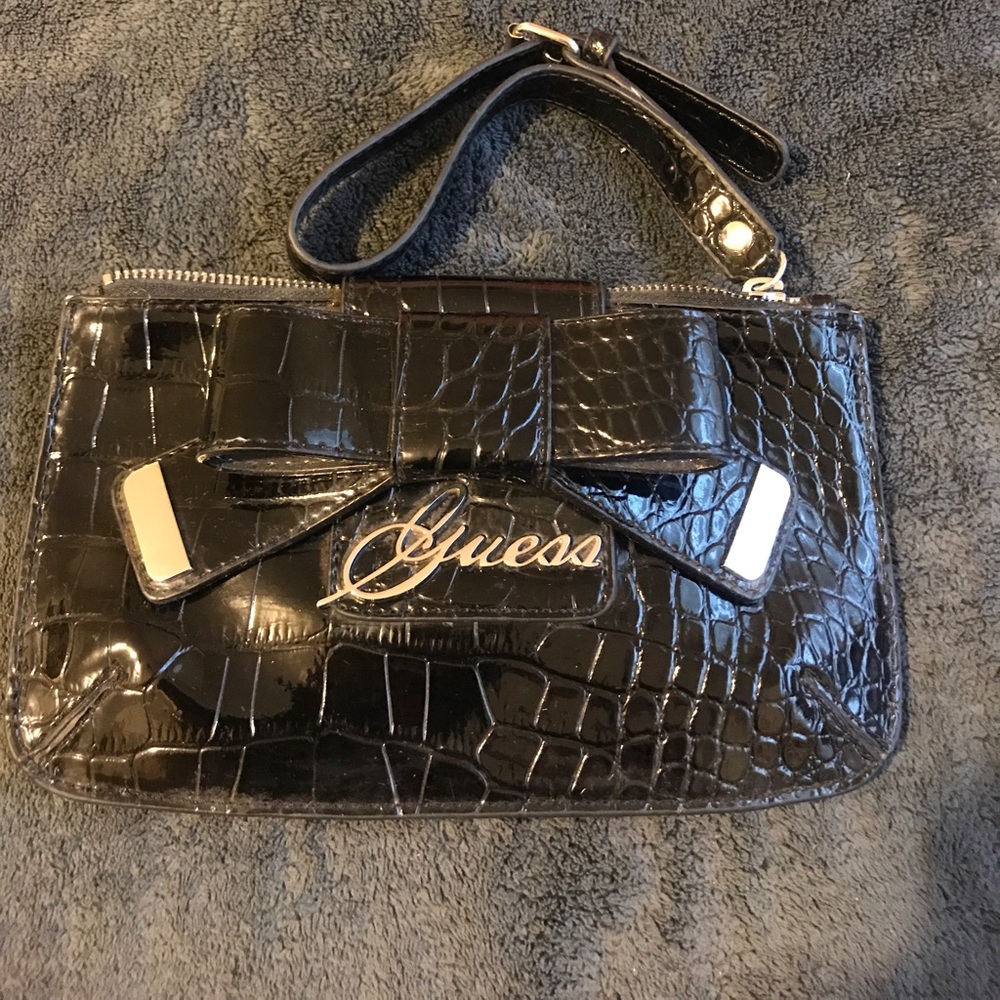 Guess Clutch