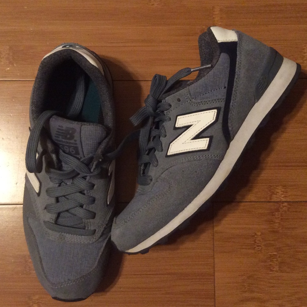 New balance 696