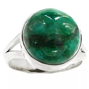 Emerald Size 6.5 Ring Carved Face
