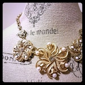 Floral Gold Statement Necklace (nwt) - OS