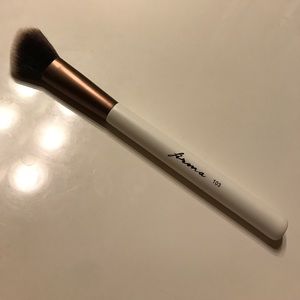 Firma Beauty 103 angled contour brush