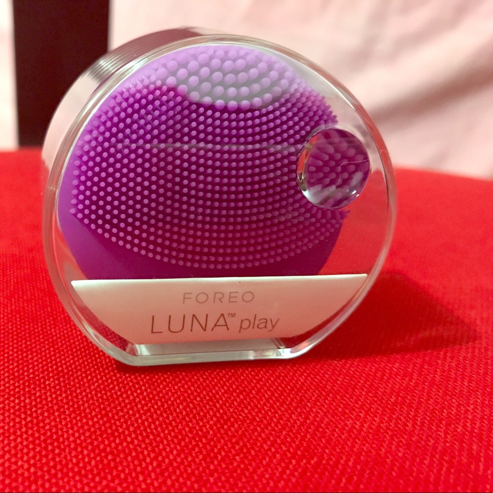 Foreo Luna Play Facial Cleansing Device