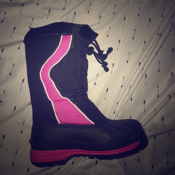 Boots - Picture 1 of 4