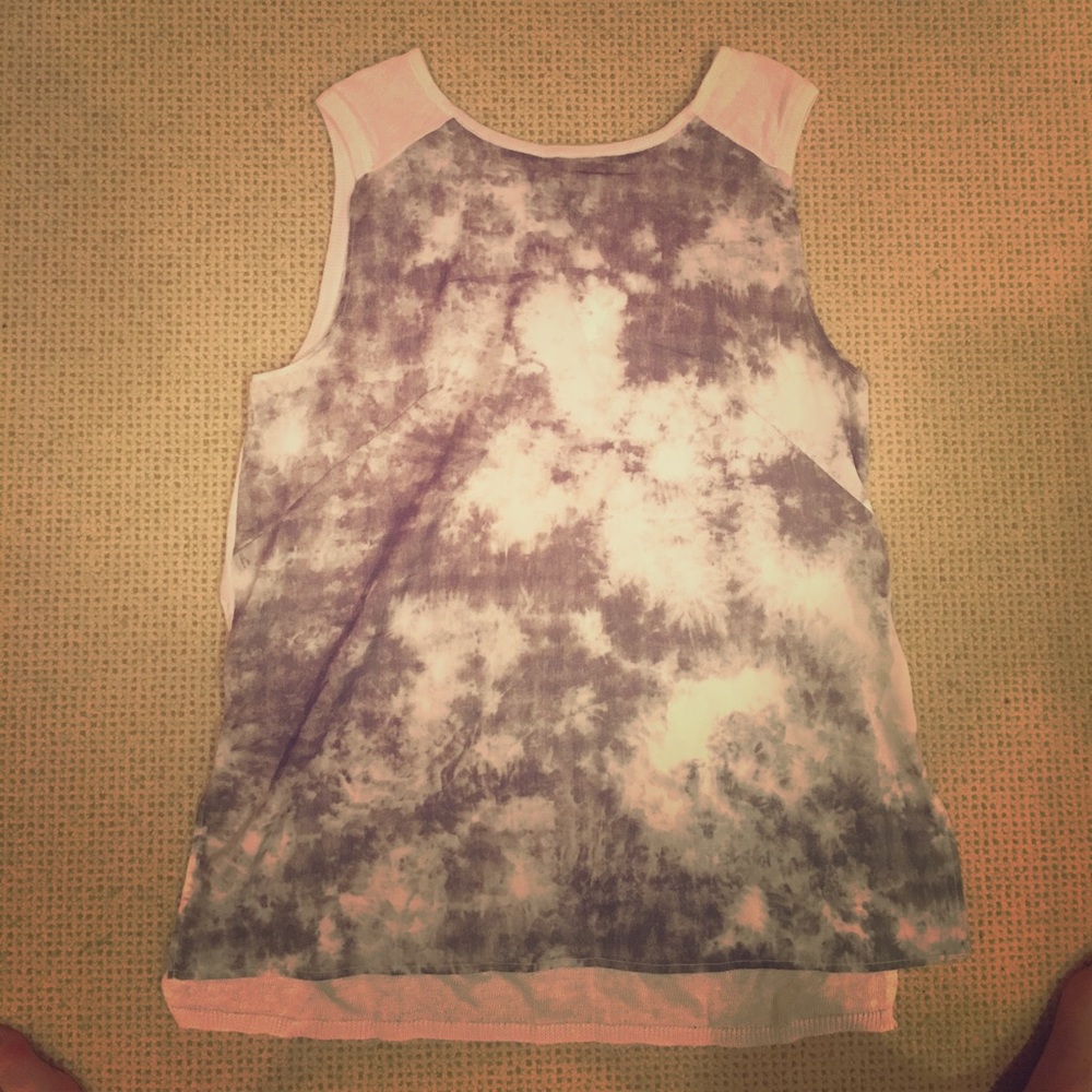 H and M cloud tank