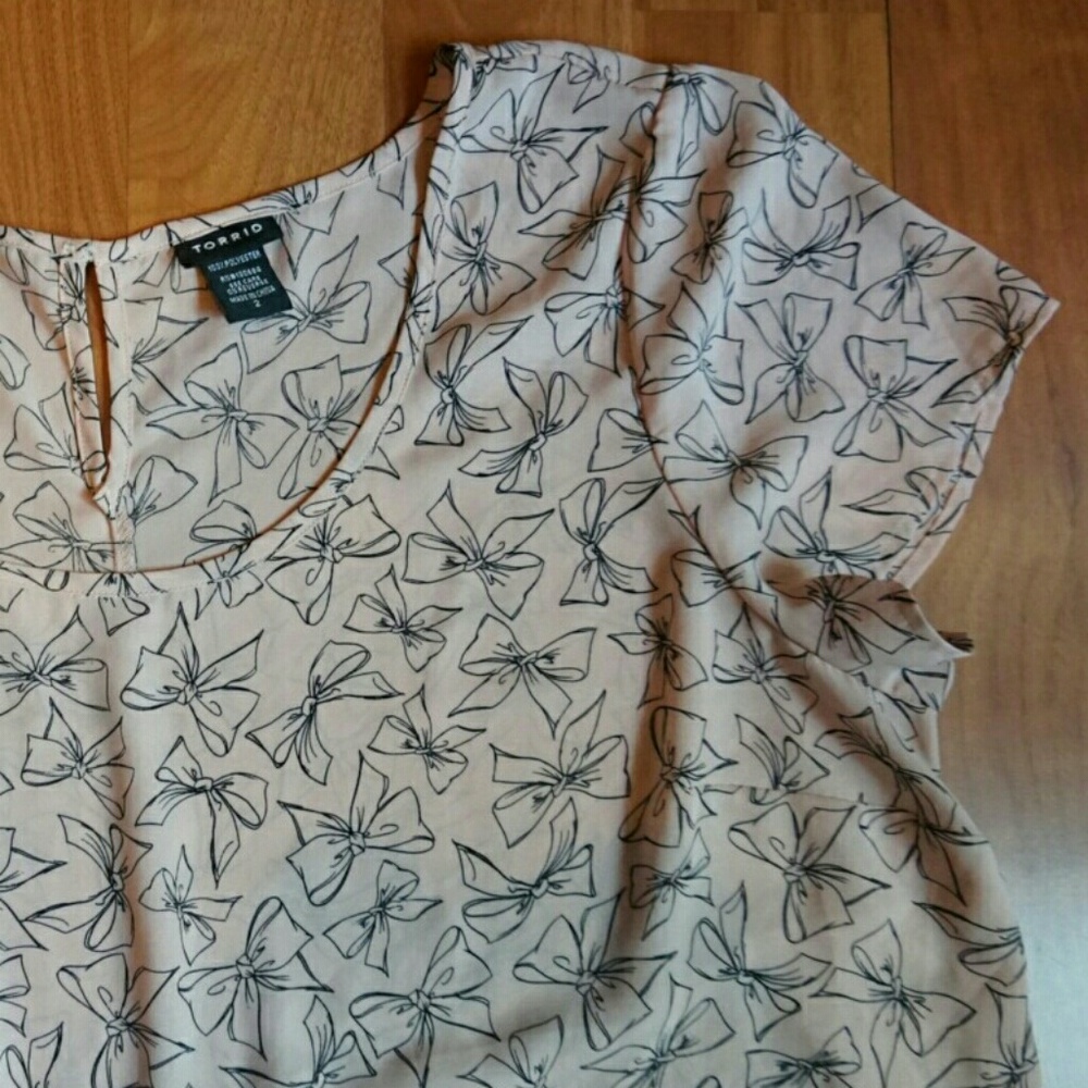 Torrid Pink Bow Blouse Size 2