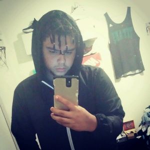 Meet your Posher, Javier