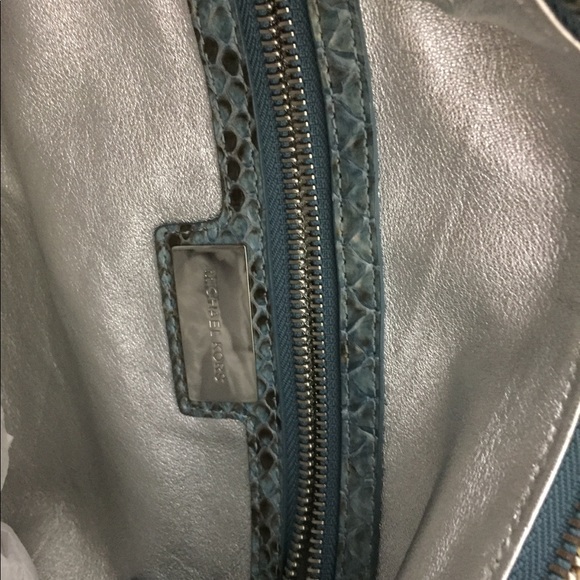 Michael Kors Suzi Python Hobo Bag. - Picture 4 of 8