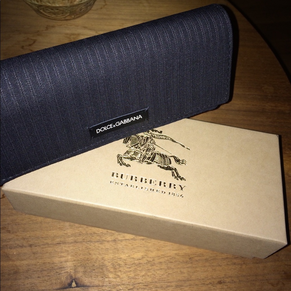 🔥BUNDLE OF AUTHENTIC DESIGNER CASES🔥