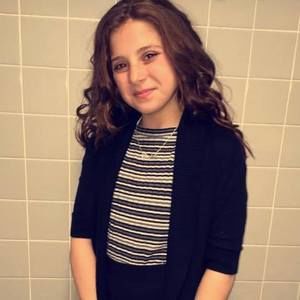 Meet your Posher, Elizabeth