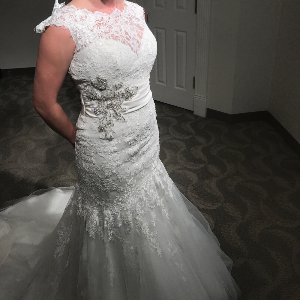 *NEW* Bijou Wedding Dress