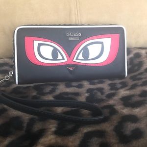 Guess wallet/ clutch