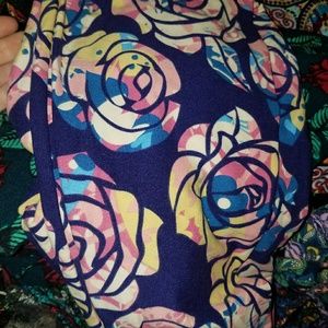 Lularoe Beauty and the Beast leggings TC