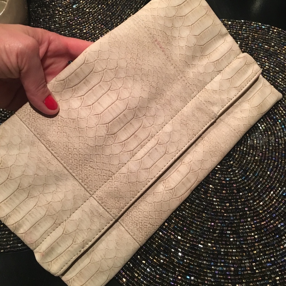 Fold over magnetic clutch