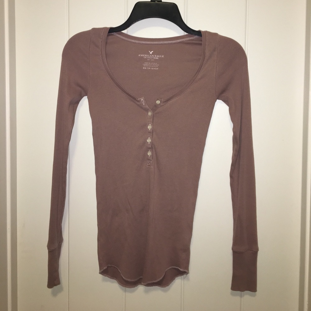 Fitted button down American Eagle long sleeve top