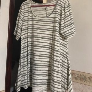 LuLaRoe Perfect T