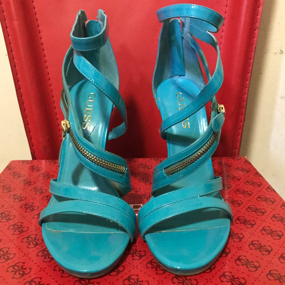 Guess med blue strappy high heels