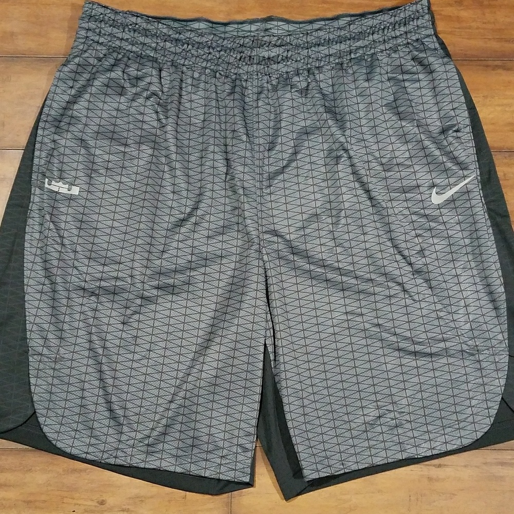 ⚡MEN'S NIKE SHORTS⚡
