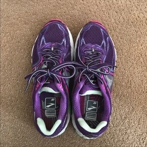 Brooks running shoes 8.5
