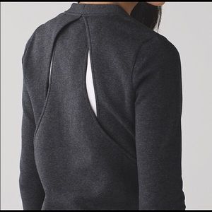 NWOT Size 4 Lululemon Sweatshirt w/cutouts!