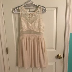 cream mesh&crochet dress