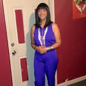 Meet your Posher, Sharon