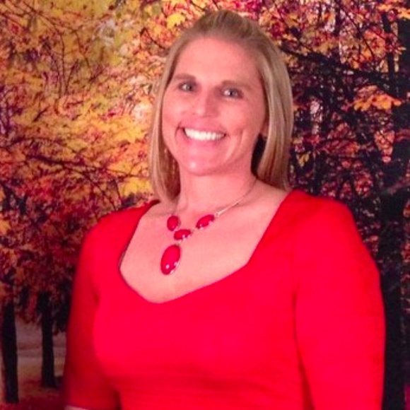 Meet the Posher, Joan - Picture 3 of 5