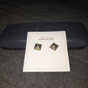 Stella & Dot Gold Cleopatra Studs