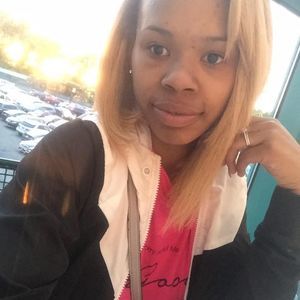 Meet your Posher, Kendra