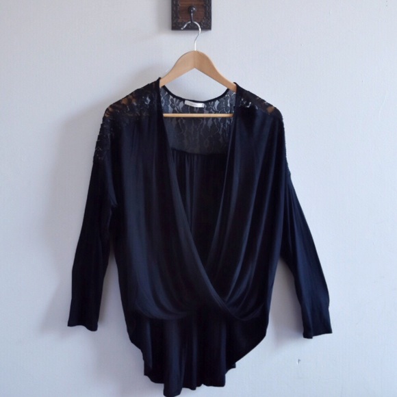 3X Left High Low Front Twist Long Sleeve Top - Picture 4 of 7