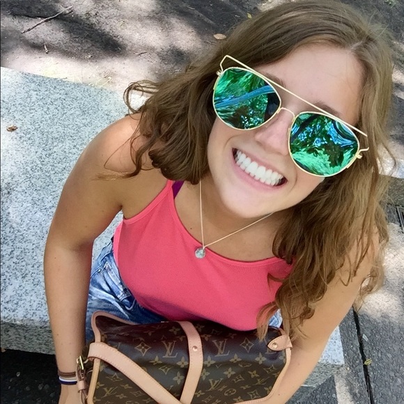 Meet your Posher, Mckenna - Picture 2 of 3