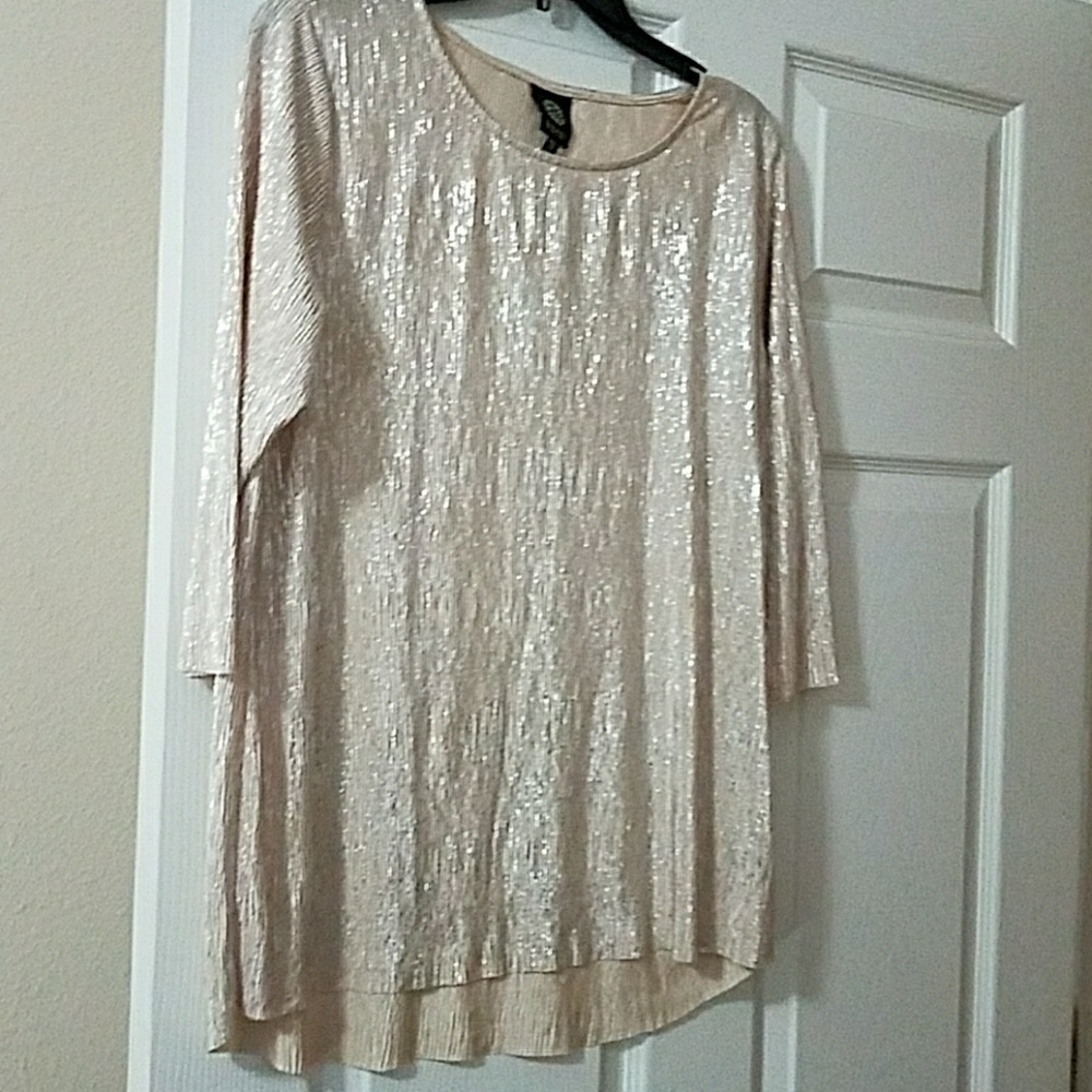 Dress up top