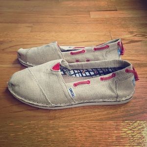 Canvas Toms