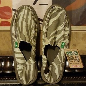 Sanuk sandal Shoes