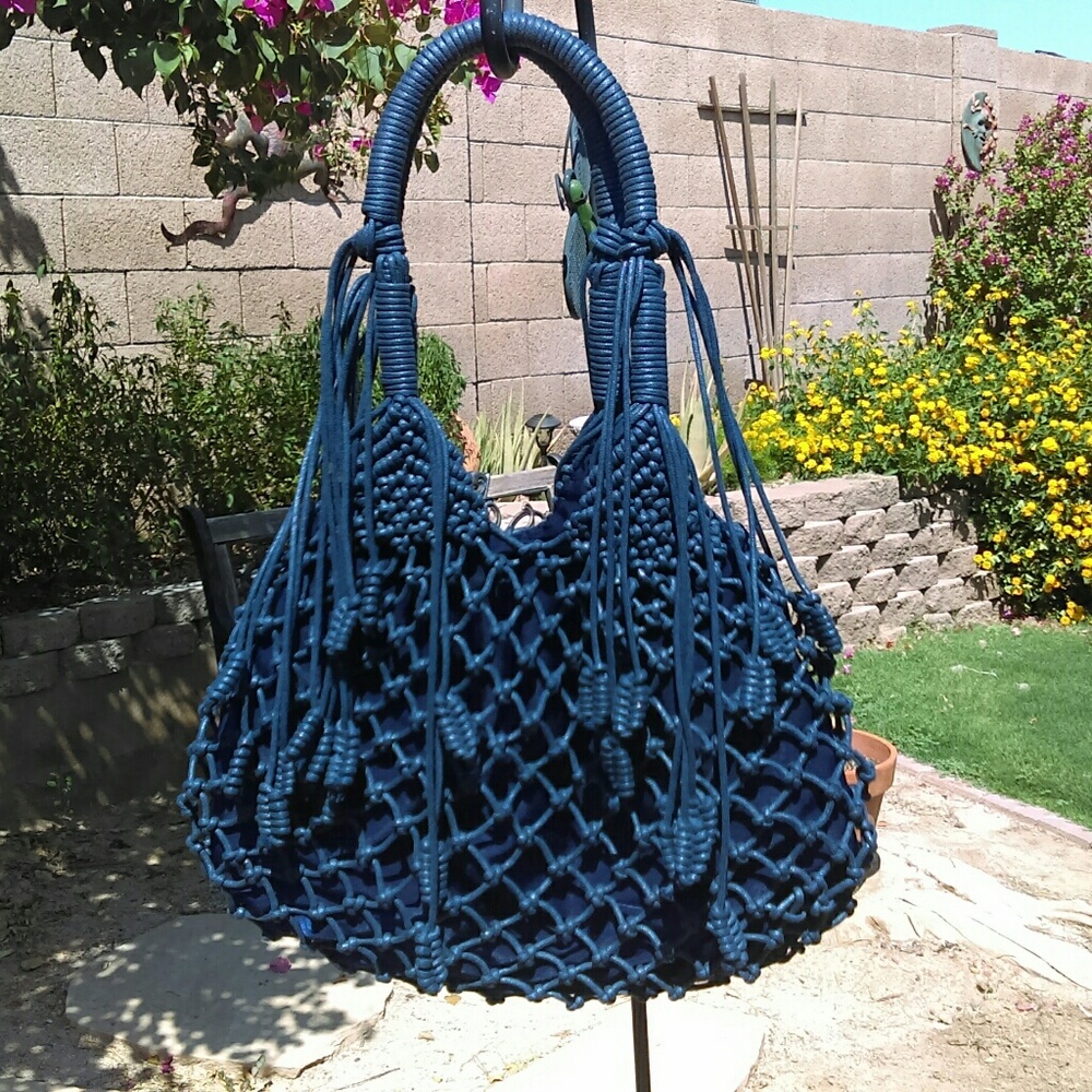 Knot-can Macrame Bag  "Monserat De Lucas"