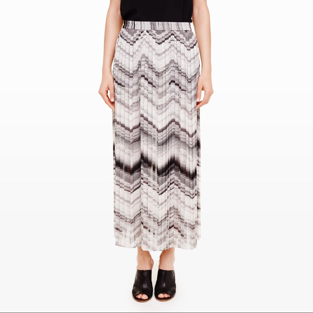 SKORT (Maxi Skirt with Built-in shorts)