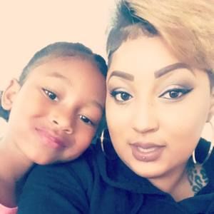 Meet your Posher, Ashleycarlai