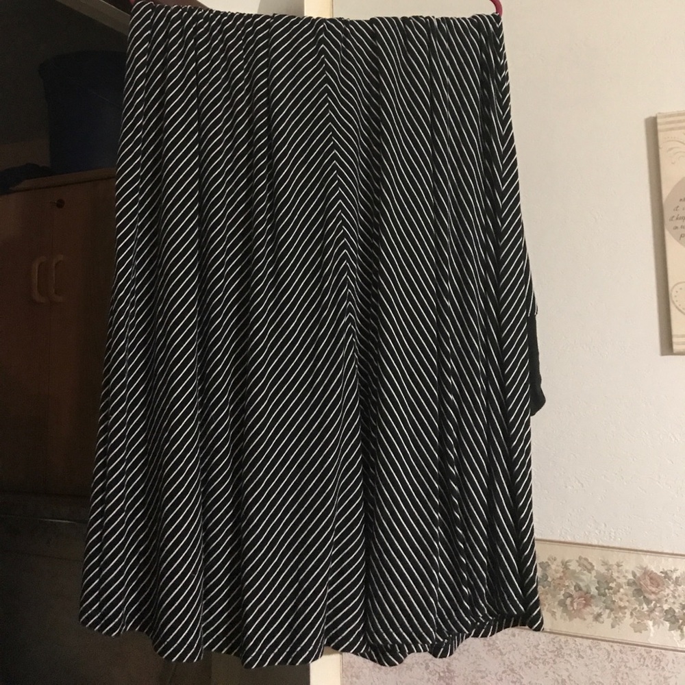 Black and White Stripe Maxi Skirt