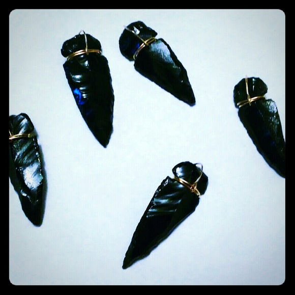14K Gold, Black Obsidian Arrowhead Pendant - Picture 2 of 3