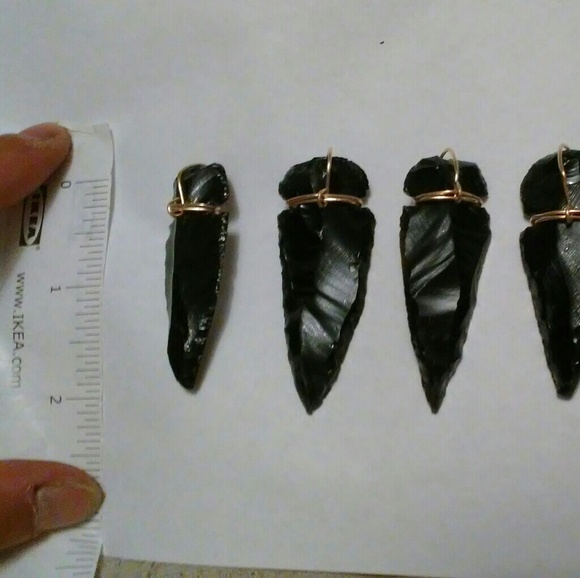 14K Gold, Black Obsidian Arrowhead Pendant - Picture 3 of 3