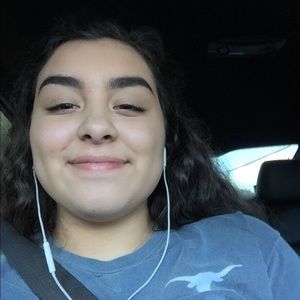 Meet your Posher, Mariela