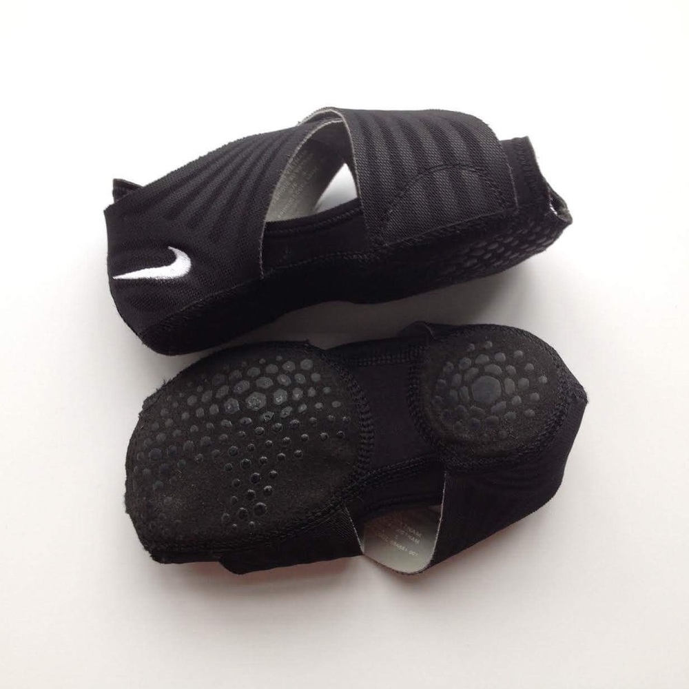 Nike yoga wrap shoe